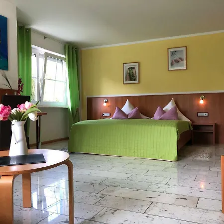 Pensionat Muehleinsel 3*