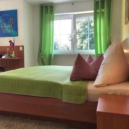 Pensionat Muehleinsel 3*