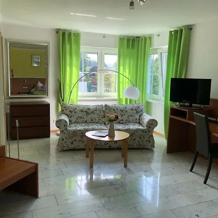 بيت ضيافة Muehleinsel